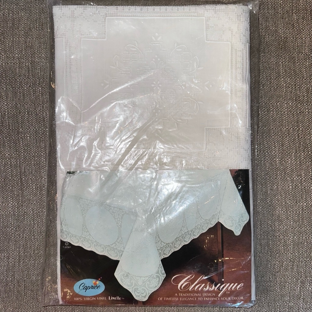 NOS Vintage Classique Caprice Virgin Vinyl Linelle Table Cloth 52X70 Made In USA